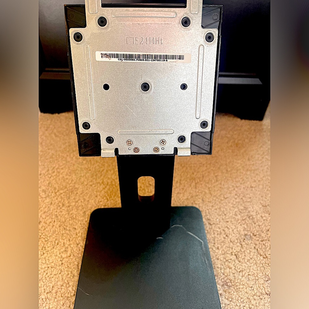 Computer Monitor - Picture 1 of 3